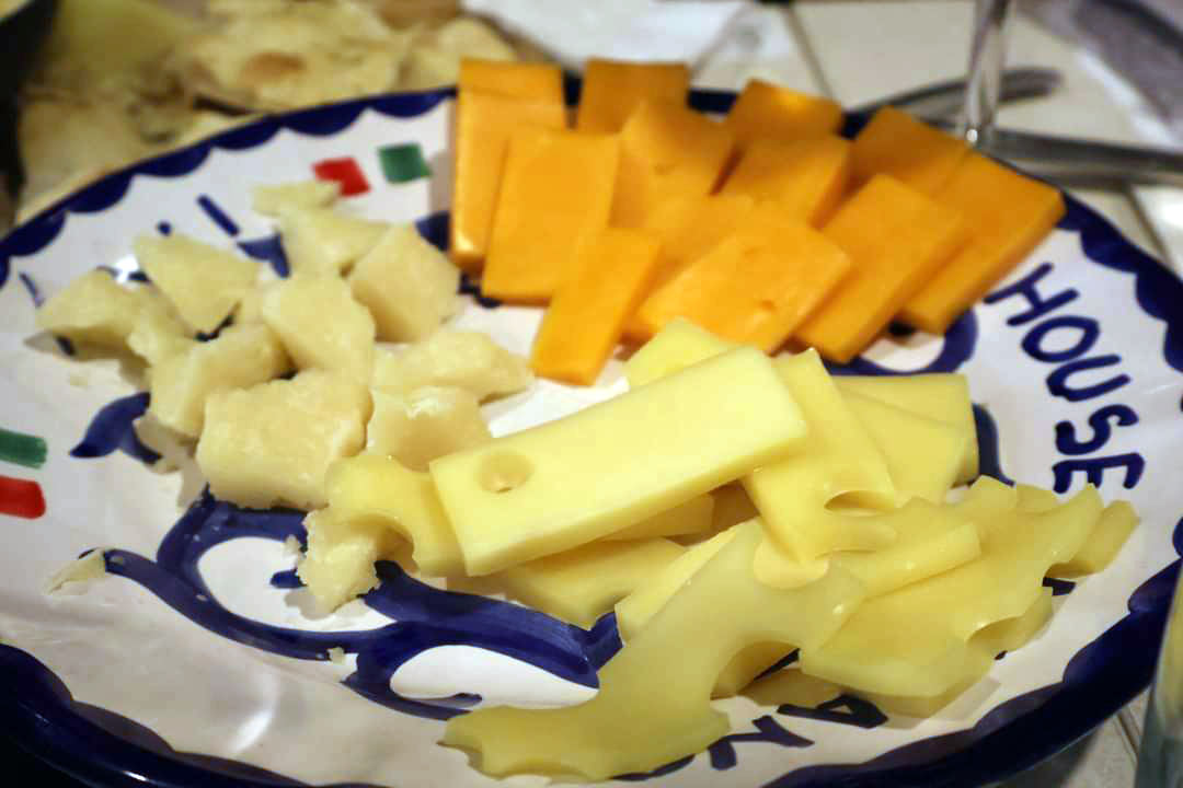 Platou cu alte brânzeturi marca Delaco