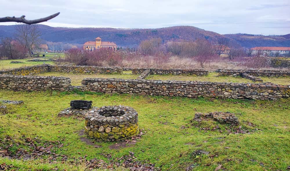 Obiective turistice Hunedoara: ruinele Ulpia Traiana Sarmizegetusa